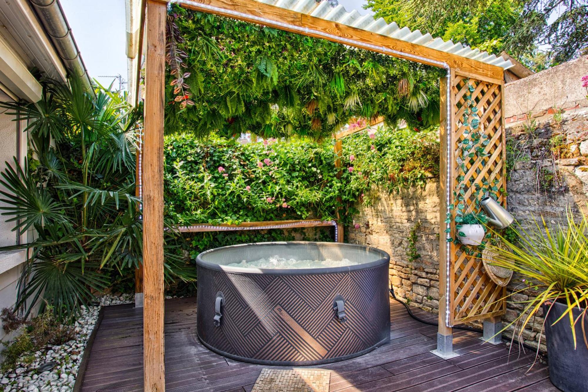 Appartement Fraichement Renovee - Jacuzzi Au Coeur De Caen Luaran gambar